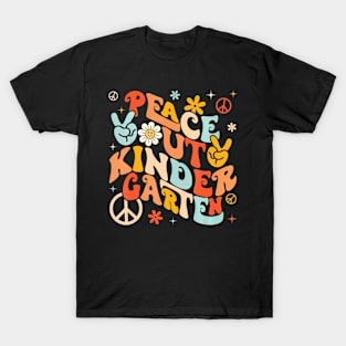 Peace Out Kindergarten Retro Teacher Kids Last Day Of School T-Shirt